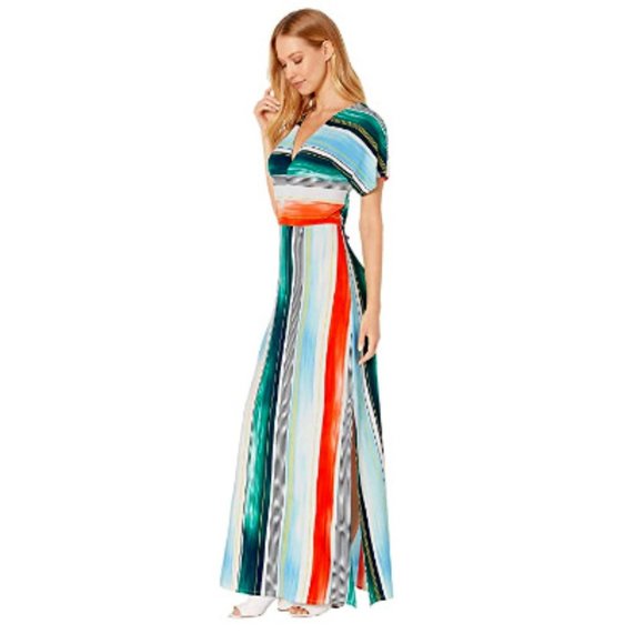 BCBGMaxAzria Dresses & Skirts - BCBG Maxi dress with slit